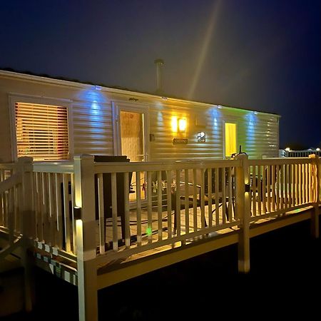 Calypso Hot Tub Breaks Tattershall Lakes Pet Friendly Ngoại thất bức ảnh