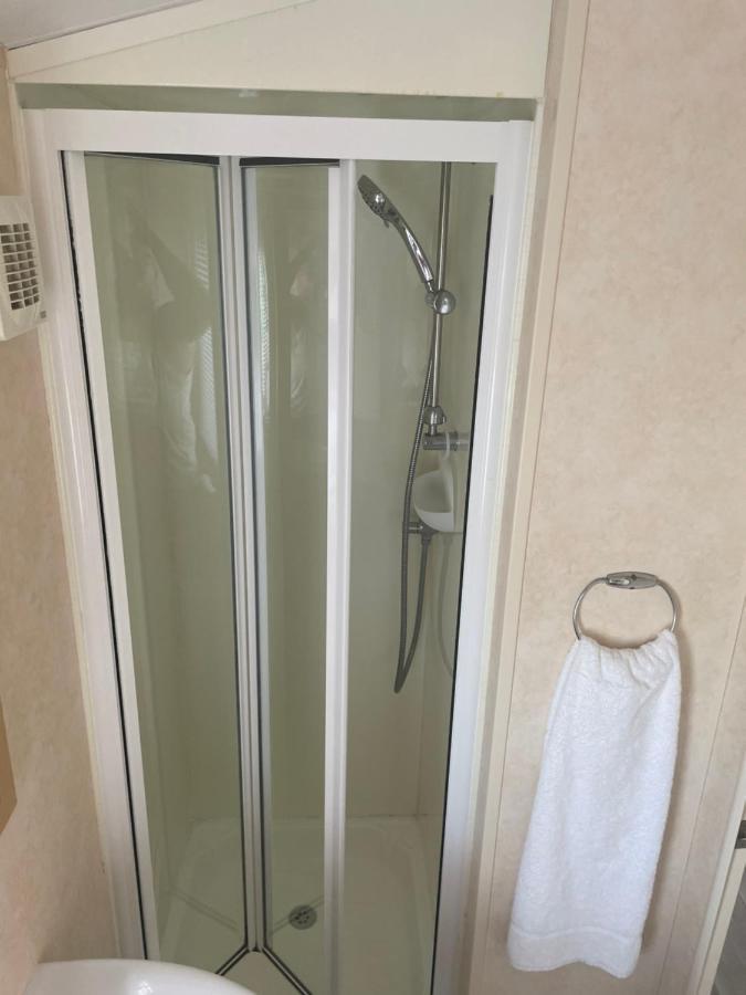 Calypso Hot Tub Breaks Tattershall Lakes Pet Friendly Ngoại thất bức ảnh